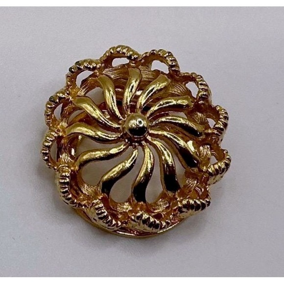 Source Unknown Accessories - Gold Tone Pinwheel Filigree Scarf Clip 1" Vintage Style Scarf Holder